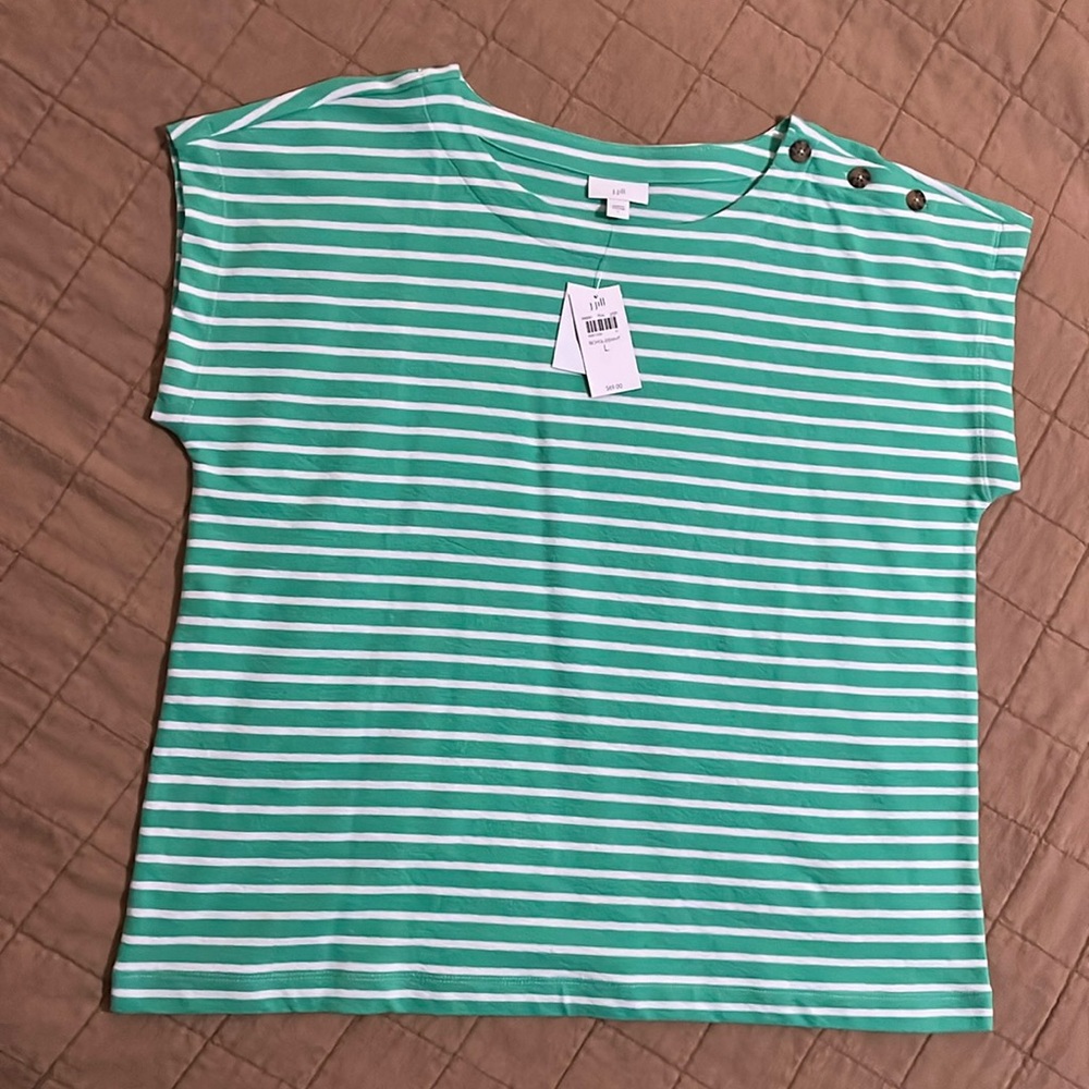 Button shoulder top
